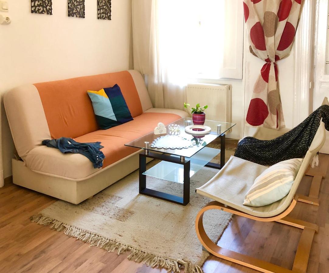 Basic Dreibettzimmer mit Gemeinschaftsbad